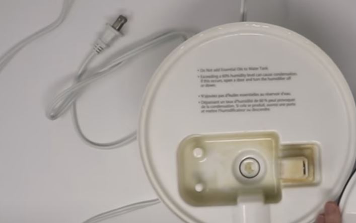 Avoid Humidifier Cleaning Mistakes 2 humidifier cleaning